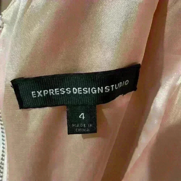 Express design‎ studio dress - Picture 3 of 10